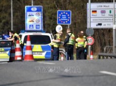 Nhiều nước châu Âu mở cửa biên giới và dỡ bỏ các biện pháp hạn chế