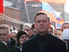 Thủ tướng Đức đề nghị Nga điều tra vụ chính khách đối lập bị nghi đầu độc