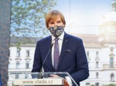 Số ca nhiễm vượt mốc 20.000, người dân Séc bắt buộc đeo khẩu trang từ 1/9