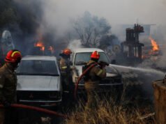 Cháy rừng gần Athens khiến cho nhà cửa hư hại, bệnh viện phải sơ tán