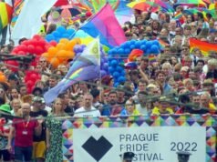 Cuộc diễu hành tự hào LGBT+ tại Prague Pride thu hút tới 60.000 người vui chơi