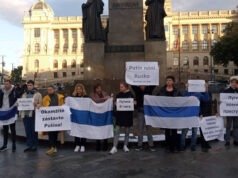 Hàng trăm người Nga biểu tình phản đối ông Putin ở trung tâm thủ đô Praha