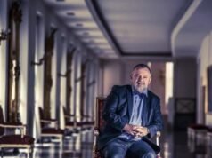 Đại sứ Cộng hòa Séc Kmonicek đã nói trên báo E15 rằng: Škoda Auto mở rộng sang thị trường Việt Nam sẽ giúp Cộng hòa Séc nâng cao vị thế của mình trong nhóm các nhà đầu tư.