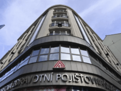 Việc xóa bỏ độc quyền bảo hiểm y tế cho người nước ngoài tại Cộng Hoà Séc đã được nghị viện thông qua