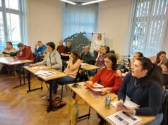 Các khóa học văn hóa xã hội giúp định hướng về giáo dục, việc làm hoặc thuế