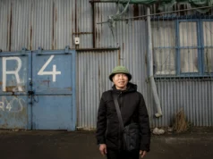 Hành Trình Vượt Khó Của Ông Quyết: Từ Nông Dân Đến Người Bán Cà Phê và Nước Ép Cam Nổi Tiếng Tại Chợ SaPa, Séc