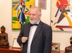 Đại sứ Séc : Nhà ngoại giao không chỉ tài năng mà còn phải biết cách trờ thành ” ngôi sao ” trong mắt bạn bè quốc tế