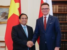 Thủ tướng Chính phủ Phạm Minh Chính hội kiến Chủ tịch Hạ viện Ba Lan Szymon Holownia.