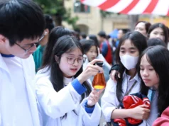 Bộ Chính trị quyết định miễn học phí cho học sinh công lập cả nước từ tháng 9-2025