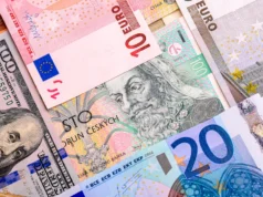 Tại sao các chuyên gia khuyên bạn nên đổi tiền trước mùa hè?