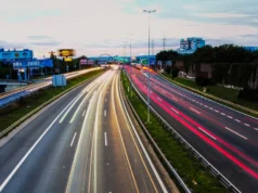 Các tài xế tại Cộng hòa Séc chỉ còn 5 ngày để mua tem xa lộ hàng năm trước khi giá tăng vào ngày 1/3.