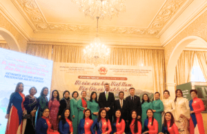 Triển lãm “Di sản Văn hoá Việt Nam Bảo tồn và Phát triển ” tại Praha – Dấu ấn kỷ niệm 75 năm quan hệ Việt Nam – Séc