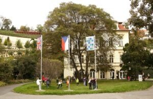 Giáo dục quốc tế và tiếng mẹ đẻ: Nền tảng vững chắc cho tương lai con trẻ tại Park Lane International School