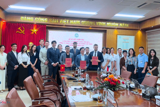 Bệnh viện Bạch Mai ký kết hợp tác triển khai Công nghệ AI từ Cộng hòa Séc trong y tế