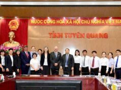 Lãnh đạo tỉnh Tuyên Quang làm việc với Đại sứ Thụy Sĩ về hợp tác du lịch và phát triển cộng đồng