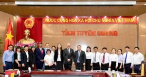Lãnh đạo tỉnh Tuyên Quang làm việc với Đại sứ Thụy Sĩ về hợp tác du lịch và phát triển cộng đồng