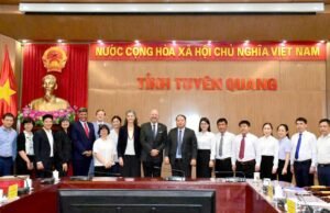 Lãnh đạo tỉnh Tuyên Quang làm việc với Đại sứ Thụy Sĩ về hợp tác du lịch và phát triển cộng đồng