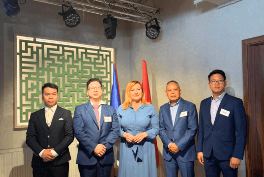 Bộ Tài chính Séc đồng hành cùng cộng đồng doanh nghiệp Việt tại Brno: Ký kết hợp tác và cập nhật các quy định mới về EET 2.0, DPH, hải quan