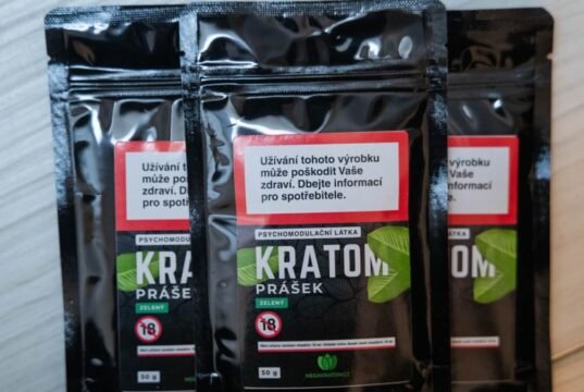 Luật kratom mới của Séc được kỳ vọng siết quản lý, nhưng vẫn gây nhiều tranh luận